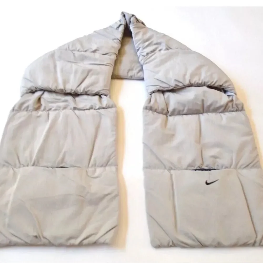 NWT Nike Therma-Fit Quilted Running Wrap in Gray Haze